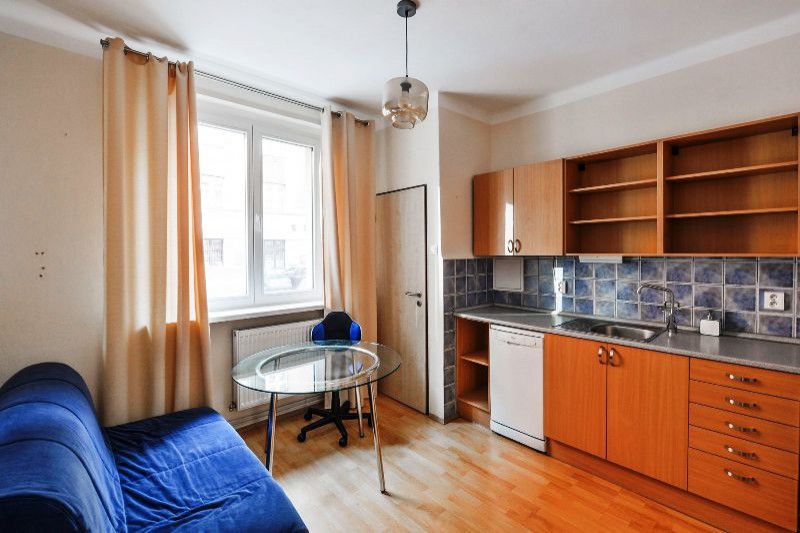 APARTMENT FOR URGENT SALE AT THE HIGHEST POSSIBLE PRICE
