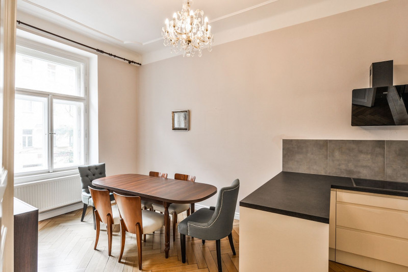 Квартира 3+1, 90 м2, Vinohrady